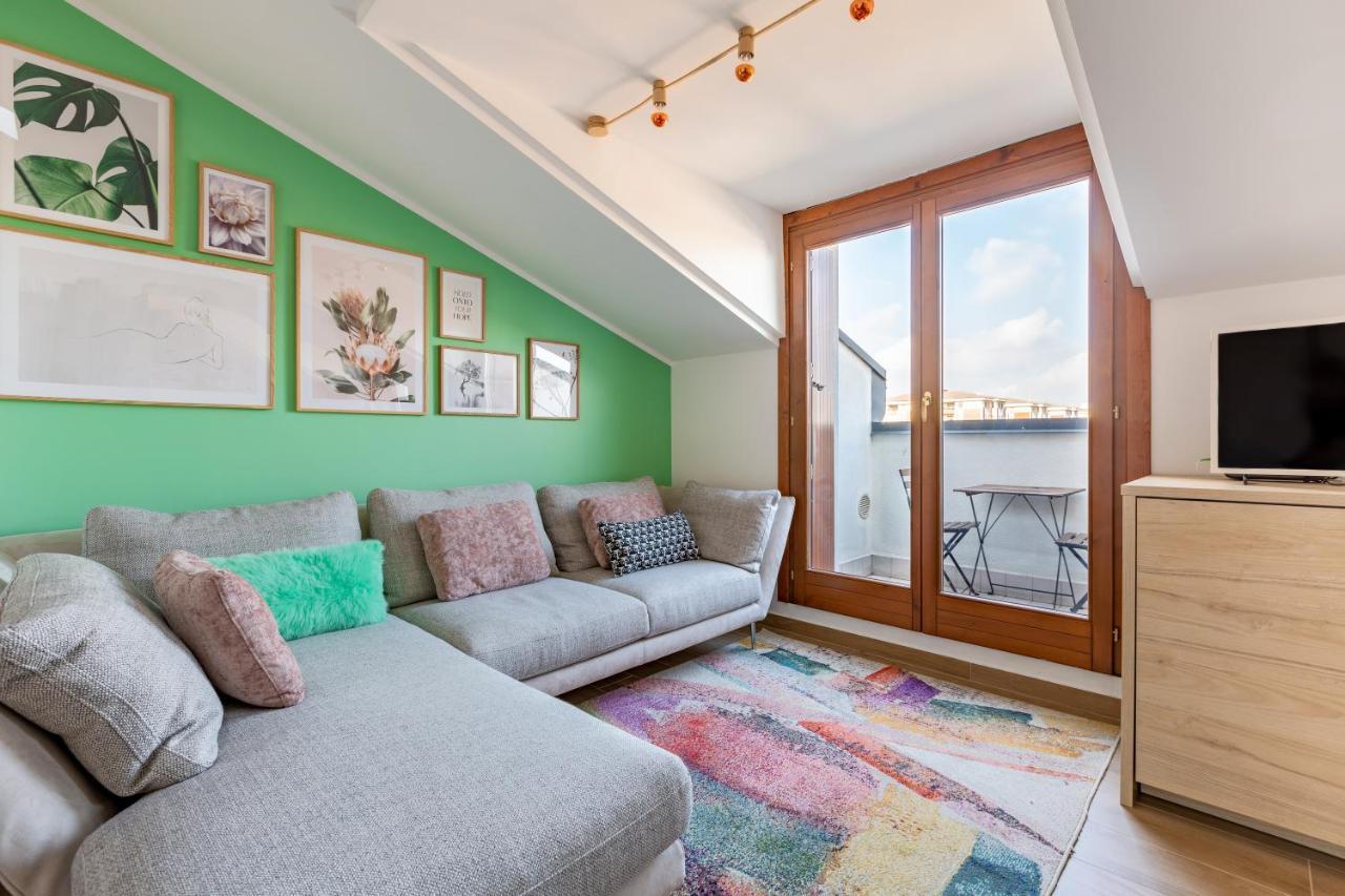 Cozy Studio W/Parking 5 Min Walk From The Bus Stop Milaan Buitenkant foto