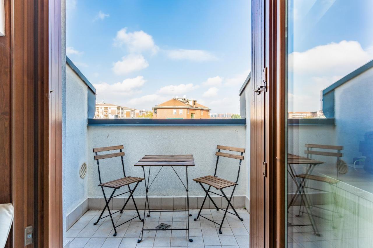 Cozy Studio W/Parking 5 Min Walk From The Bus Stop Milaan Buitenkant foto