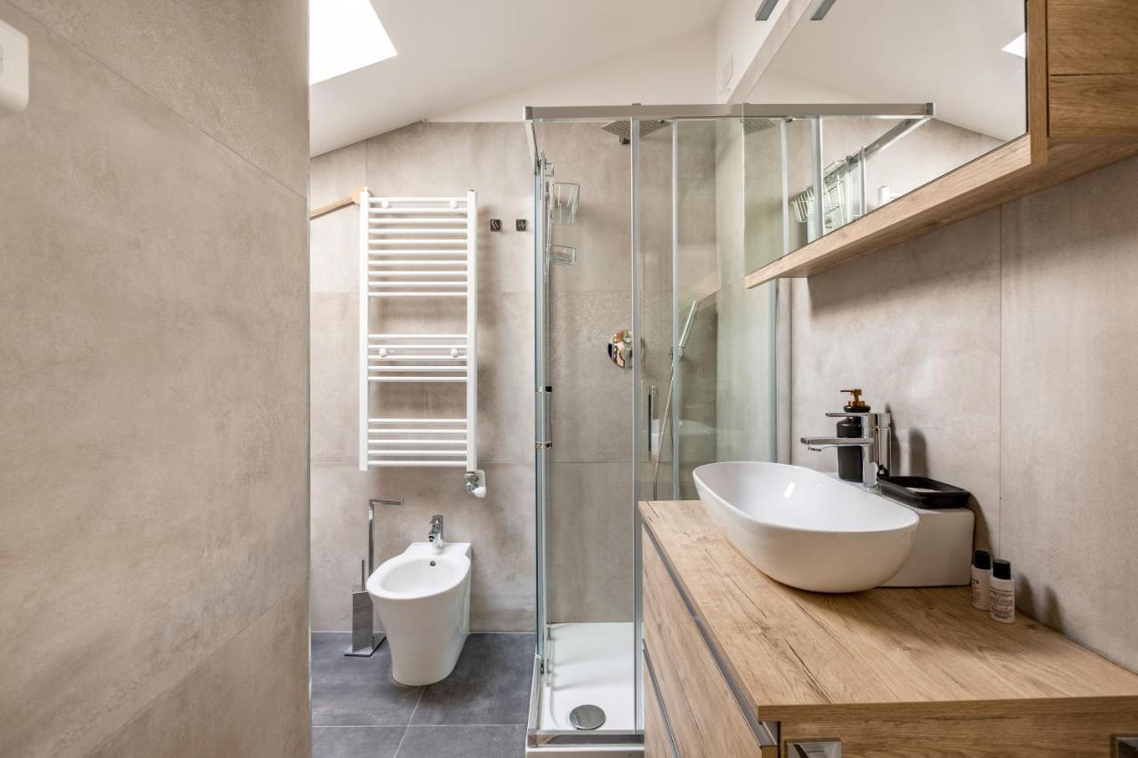 Cozy Studio W/Parking 5 Min Walk From The Bus Stop Milaan Buitenkant foto