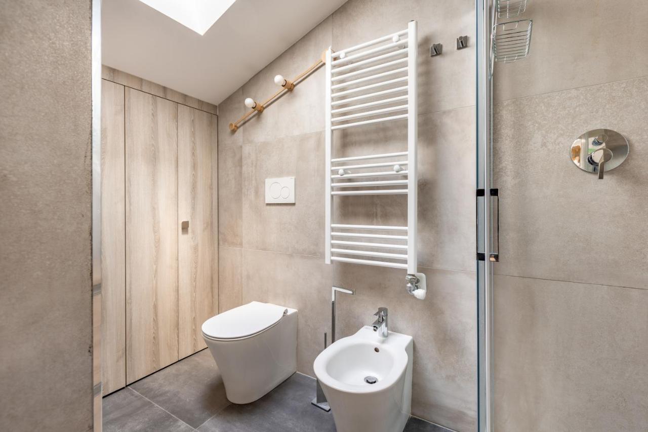 Cozy Studio W/Parking 5 Min Walk From The Bus Stop Milaan Buitenkant foto